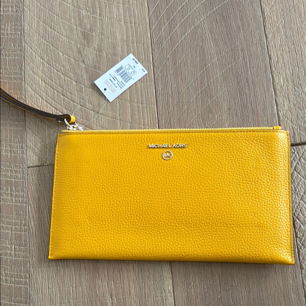Michael Kors Wristlet